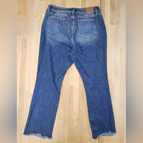 Judy Blue Women's Blue Denim Straight Fit Jeans Distressed Size 20W - Picture 9 of 9